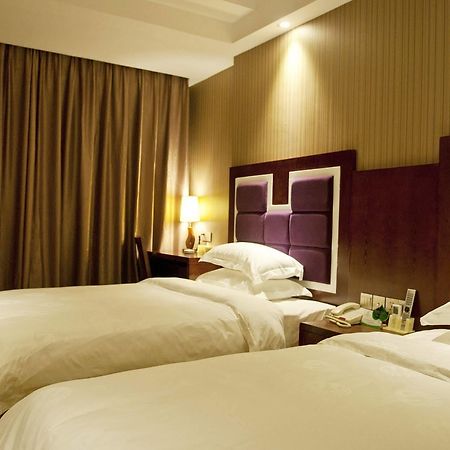 Yuwei Business Hotel Guilin Exterior photo